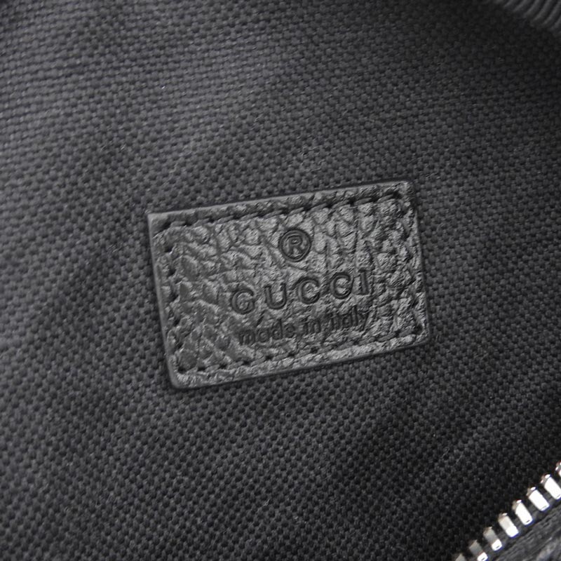 http://グッチ%20GUCCI%20GGスプリーム%20ボディバッグ%20ベルトバッグ%20ウエストバッグ%20ブラック%20タイガー%20675181%20中古%20GU0561