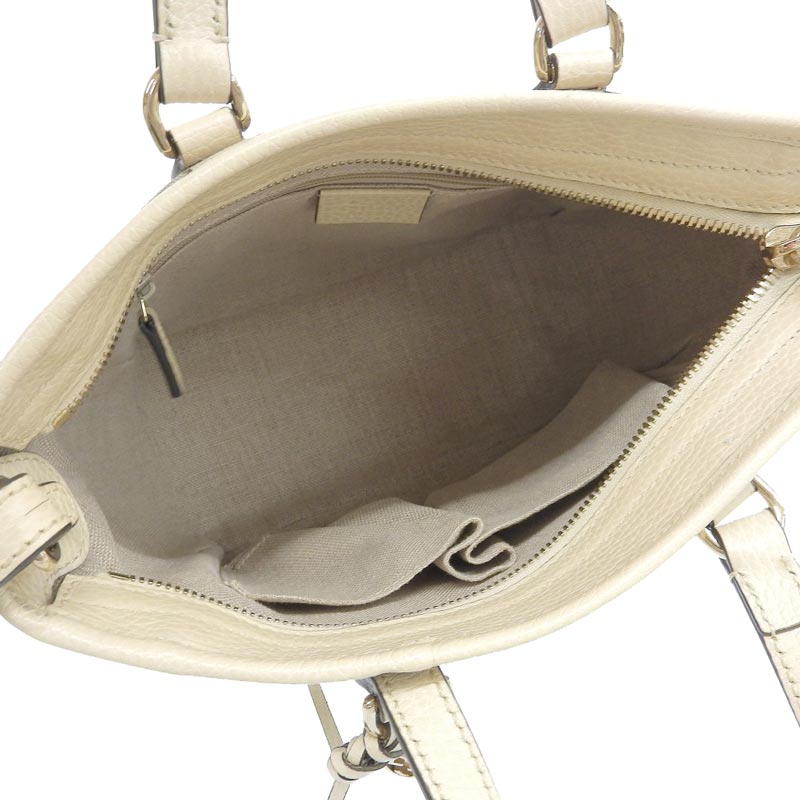 http://グッチ%20GUCCI%202WAYバッグ%20ハンドバッグ%20ショルダーバッグ%20GGキャンバス/レザー%20ベージュ/ホワイト%20449241%20中古%20GU0569