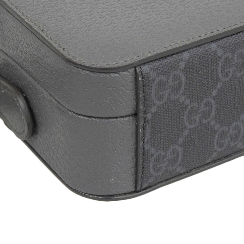 http://グッチ%20GUCCI%20GGスプリーム%20カットアウト%20インターロッキングG%20ショルダーバッグ%20レザー%20ブラック%20グレー%20725341%20中古%20GU0570