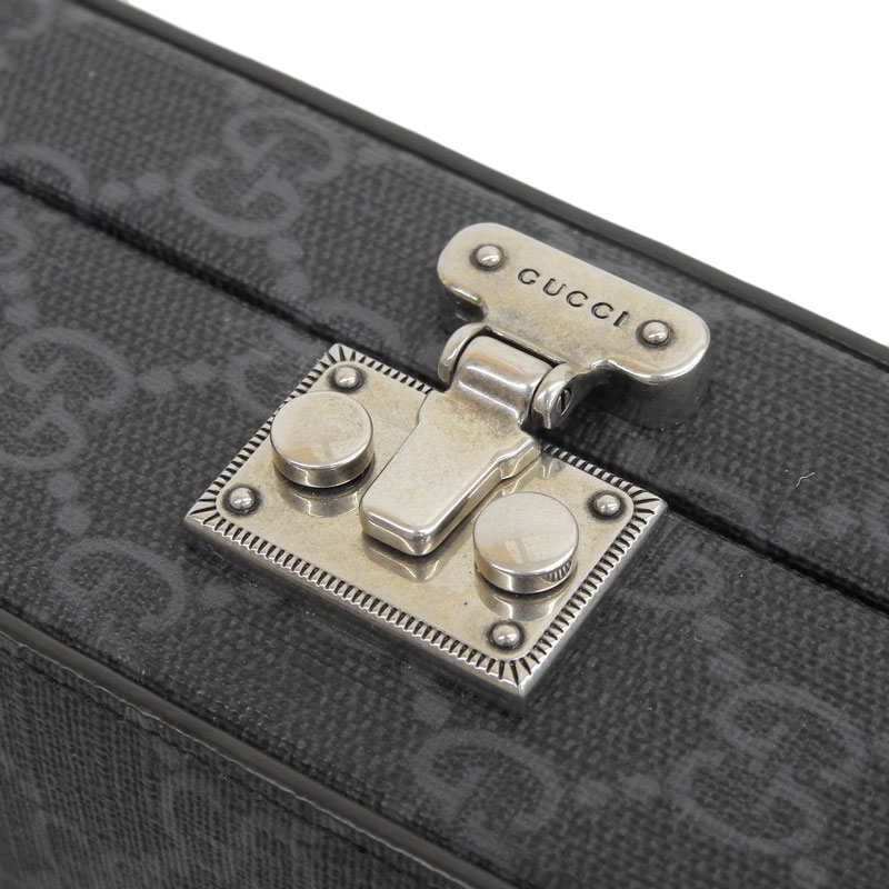 http://グッチ%20GUCCI%20GGスプリーム%20カットアウト%20インターロッキングG%20ショルダーバッグ%20レザー%20ブラック%20グレー%20725341%20中古%20GU0570
