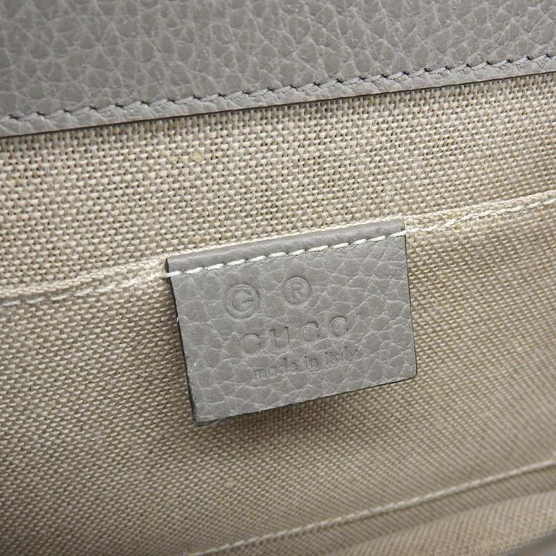 http://グッチ%20GUCCI%20インターロッキングG%20ショルダーバッグ%20チェーンショルダー%20レザー%20グレー%20510304%20中古%20GU0571