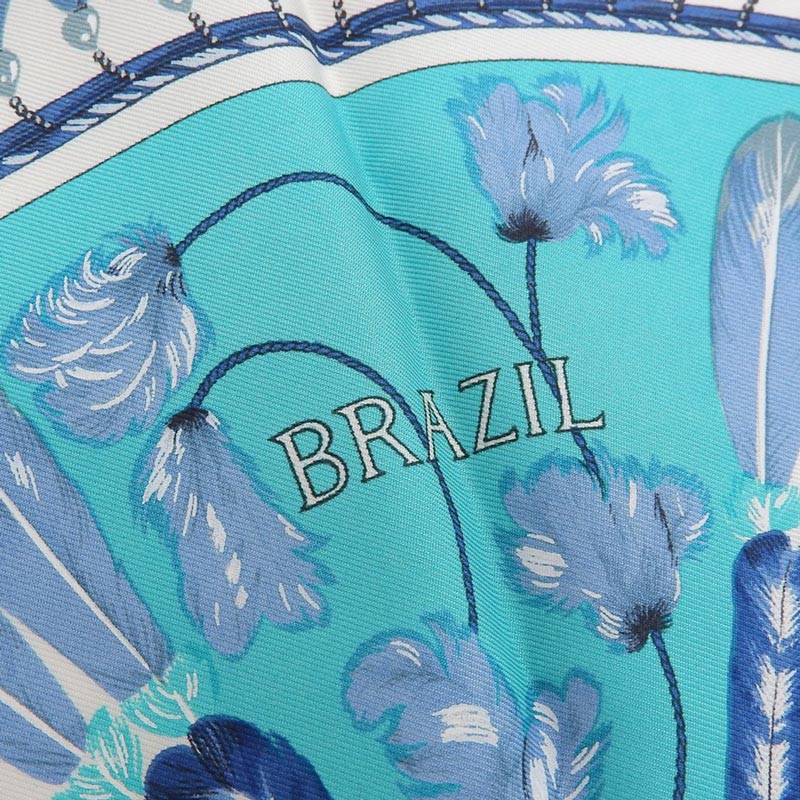 http://エルメス%20HERMES%20カレ45%20スカーフ%20シルク%20ブルー系%20「BRAZIL%20ブラジル」%20中古%20HE0918