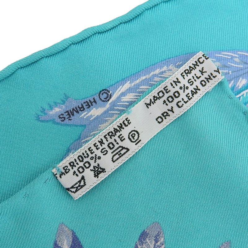 http://エルメス%20HERMES%20カレ45%20スカーフ%20シルク%20ブルー系%20「BRAZIL%20ブラジル」%20中古%20HE0918