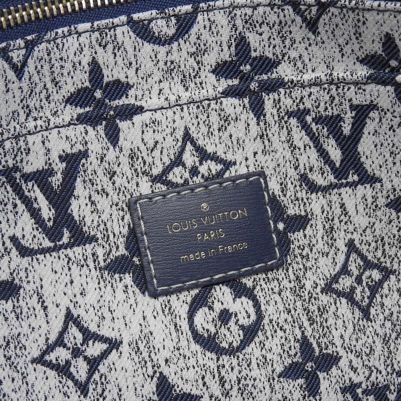 http://ルイヴィトン%20LOUIS%20VUITTON%20モノグラム%20ジャガードデニム%20オンザゴーMM%20トートバッグ%20ショルダー%20マリーヌ%20M59608%20中古%20LV1551