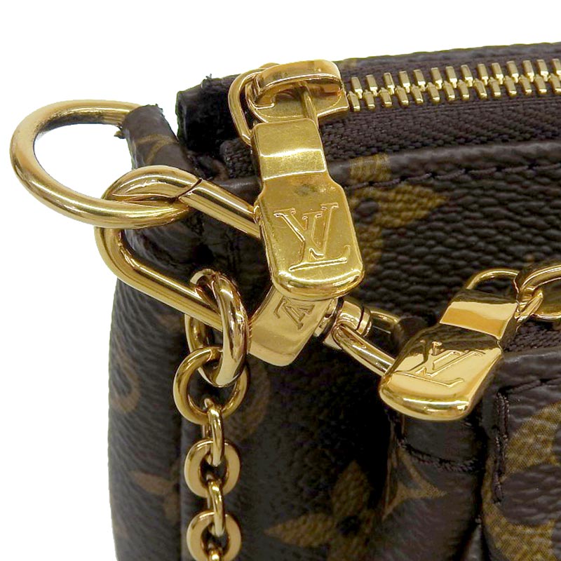 http://ルイヴィトン%20LOUIS%20VUITTON%20モノグラム%20ミュルティ・ポシェット・アクセソワール%202WAYバッグ%20カーキ%20M44813%20中古%20LV1558