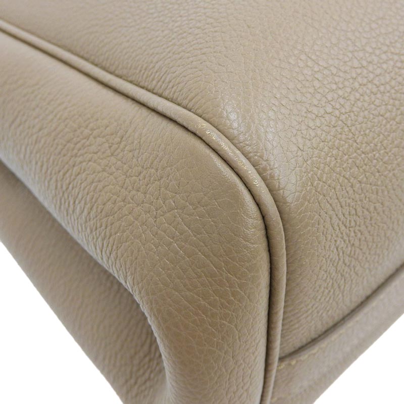 http://セリーヌ%20CELINE%20スモールフォールドカバ%202WAYバッグ%20ハンドバッグ%20ショルダーバッグ%20レザー%20グレージュ%20中古%20OB1737