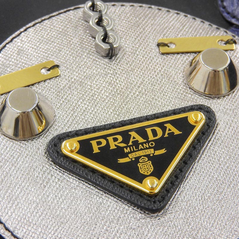 http://プラダ%20PRADA%20ロボット%20バックパック%20リュックサック%20ナイロン%20レザー%20ブラック%20シルバー%201BZ032%20中古%20OB1739