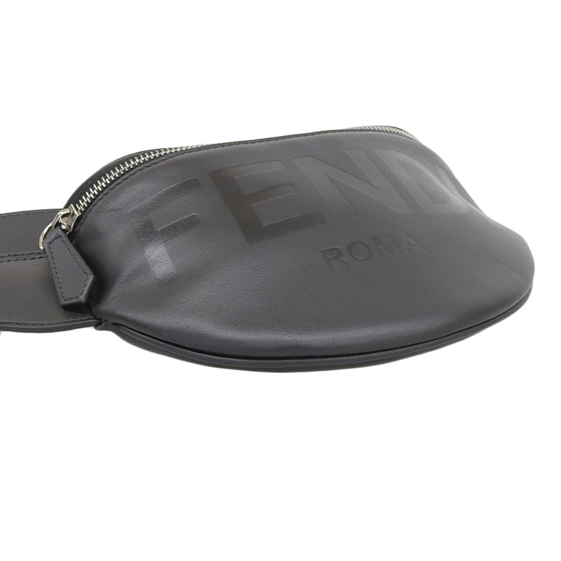 http://フェンディ%20FENDI%20ボディバッグ%20ウエストバッグ%20ベルトバッグ%20レザー%20ブラック%207VA525%20中古%20OB1760