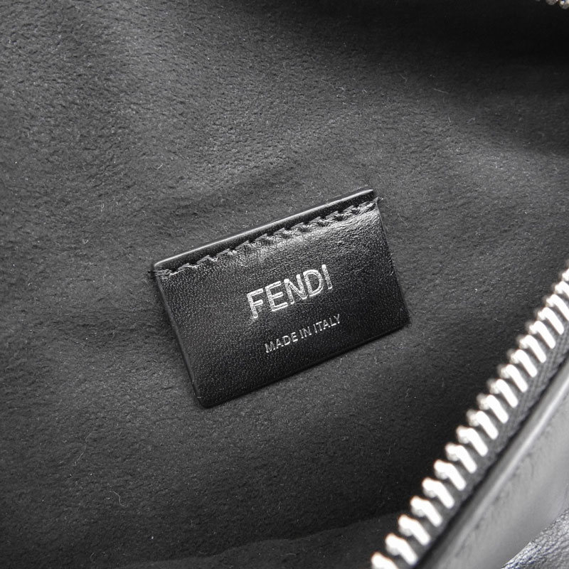 http://フェンディ%20FENDI%20ボディバッグ%20ウエストバッグ%20ベルトバッグ%20レザー%20ブラック%207VA525%20中古%20OB1760