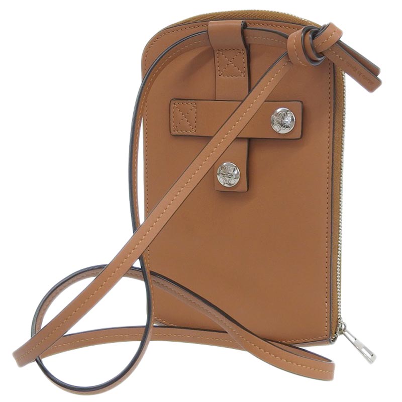 http://ロエベ%20LOEWE%20アナグラム%20マルチファンクショナルケース%20ショルダーバッグ%20スマホポシェット%20レザー%20タン%20C500R47X01%20中古%20OB1765