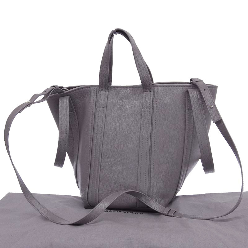 http://バレンシアガ%20BALENCIAGA%20エブリデイ%20ノースサウス%202WAYバッグ%20トートバッグ%20ショルダーバッグ%20レザー%20グレー%20672791%20中古%20OB1767
