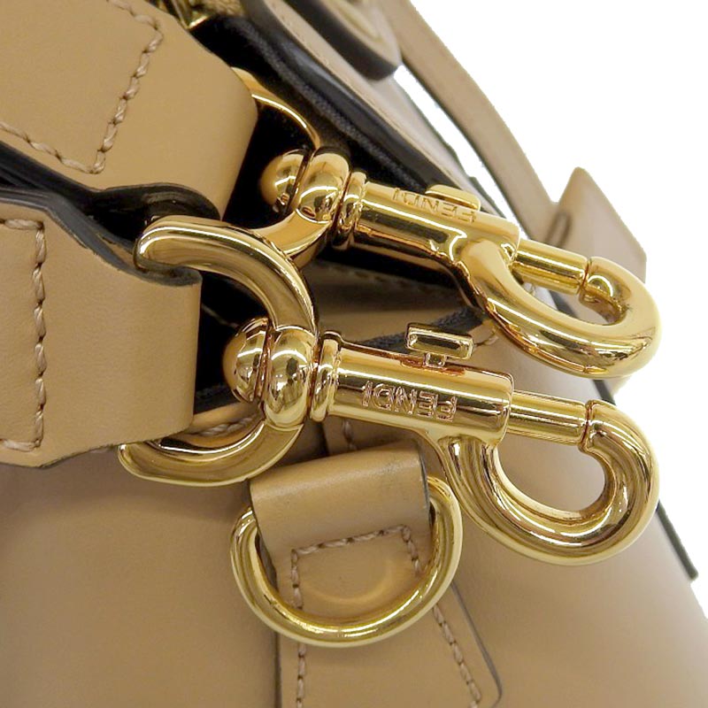 http://フェンディFENDI%20バイザウェイ%20ミディアム%202WAY%20ハンドバッグ%20ショルダーバッグ%20レザー/パイソン%20ベージュ%208BL146%20中古%20OB1775