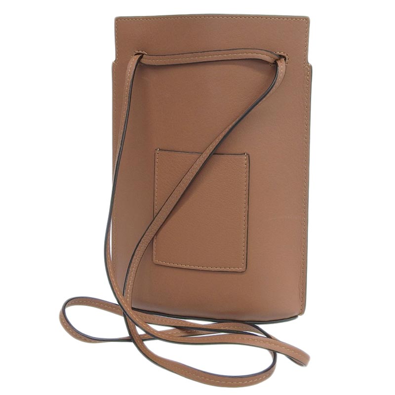 http://ロエベ%20LOEWE%20ダイスポケット%20ショルダーバッグ%20レザー%20タン%20C630R12X01%20中古%20OB1777