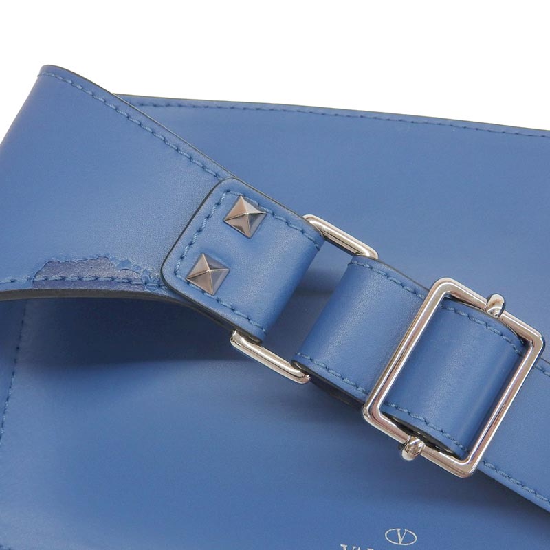http://ヴァレンティノ%20VALENTINO%20ボディバッグ%20ベルトバッグ%20レザー%20ブルー%20中古%20OB1789