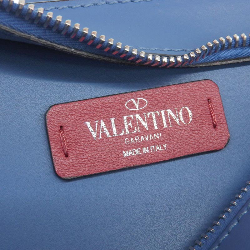 http://ヴァレンティノ%20VALENTINO%20ボディバッグ%20ベルトバッグ%20レザー%20ブルー%20中古%20OB1789