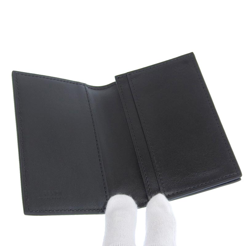 http://フェンディ%20FENDI%20カードケース%20名刺入れ%20ズッカ%20PVC%20レザー%20ブラック%20イエロー%207M0222%20中古%20OBB0550