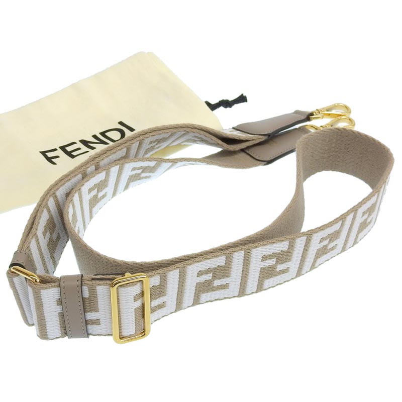 http://フェンディ%20FENDI%20ストラップユー%20ショルダーストラップ%20ズッカ%20キャンバス%20レザー%20ベージュ%20ホワイト%208AV386%20中古%20OBB0552