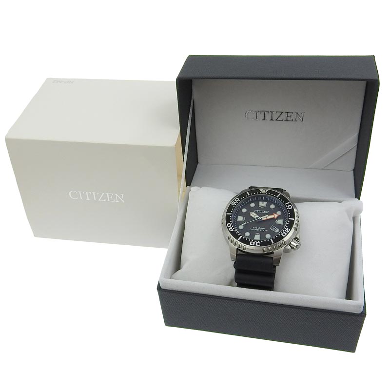 http://シチズン%20CITIZEN%20ダイバーズウォッチ%20エコドライブ%20メンズ%20ソーラー%20腕時計%20SS/ラバー%20ブラック文字盤%20S126126%20美品%20OW0425
