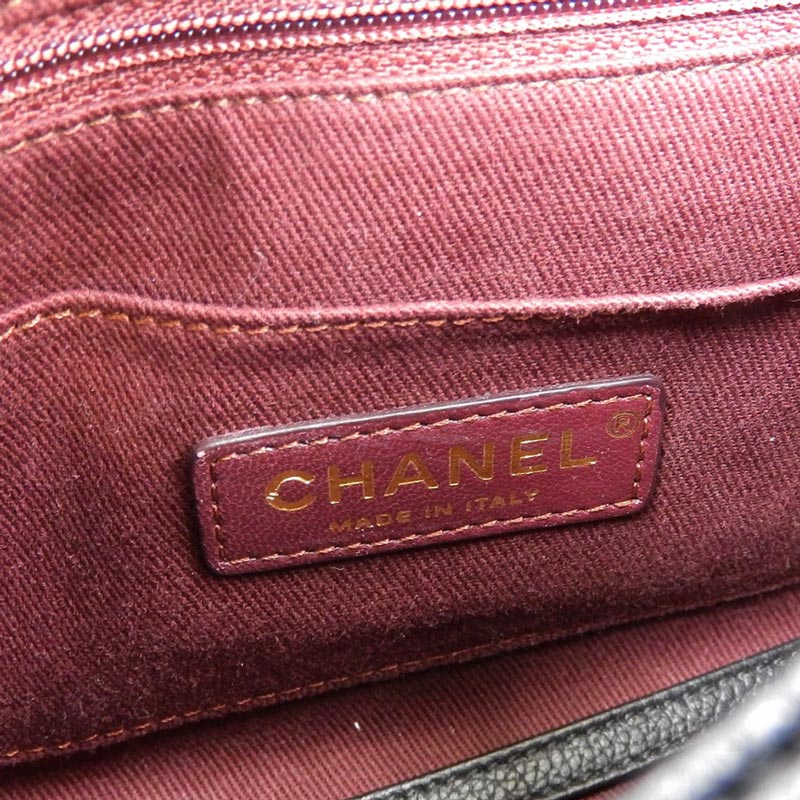 http://シャネル%20CHANEL%20ネオエグゼクティブトート%20スモール%202WAYバッグ%20ハンドバッグ%20レザー%20ブラック%2023番台%20A69929%20中古%20CH0912
