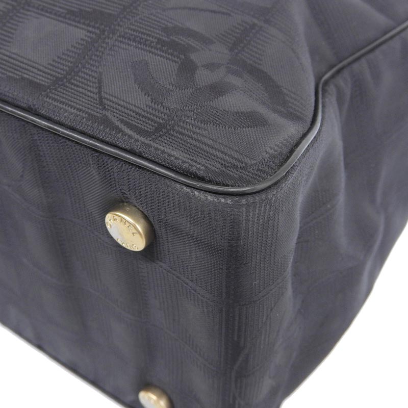 http://シャネル%20CHANEL%20ニュートラベルラインPM%20トートバッグ%20ナイロン/レザー%20ブラック%208番台%20中古%20CH0913