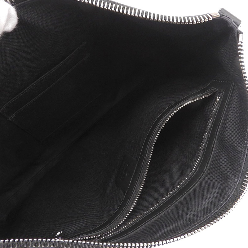 http://グッチ%20GUCCI%20ショルダーバッグ%20メッセンジャーバッグ%20GGスプリームキャンバス/レザー%20グレー/ブラック%20474139%20中古%20GU0579
