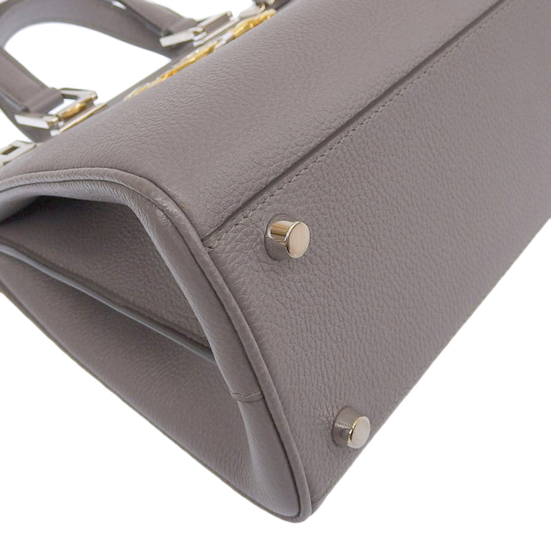 http://グッチ%20GUCCI%20ズゥミ%20スモール%202WAYバッグ%20トートバッグ%20ショルダーバッグ%20レザー%20グレー%20569712%20中古%20GU0580