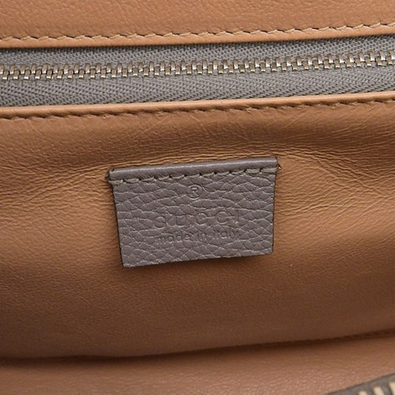http://グッチ%20GUCCI%20ズゥミ%20スモール%202WAYバッグ%20トートバッグ%20ショルダーバッグ%20レザー%20グレー%20569712%20中古%20GU0580
