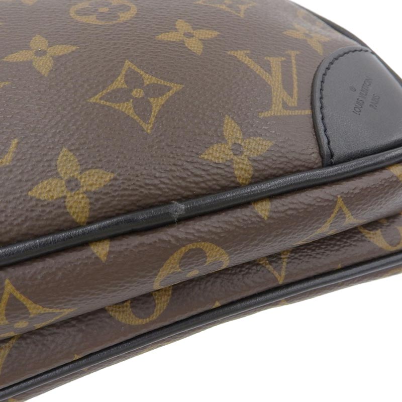 http://ルイヴィトン%20LOUIS%20VUITTON%20モノグラム%20マカサー%20クリストファー%20バムバッグ%20ボディバッグ%20M45337%20中古%20LV1555