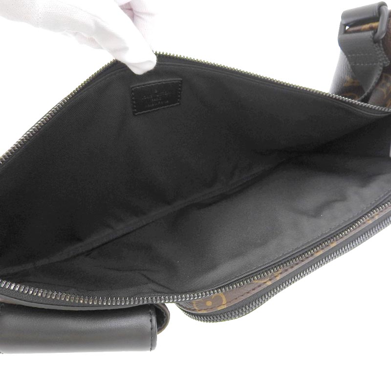 http://ルイヴィトン%20LOUIS%20VUITTON%20モノグラム%20マカサー%20クリストファー%20バムバッグ%20ボディバッグ%20M45337%20中古%20LV1555