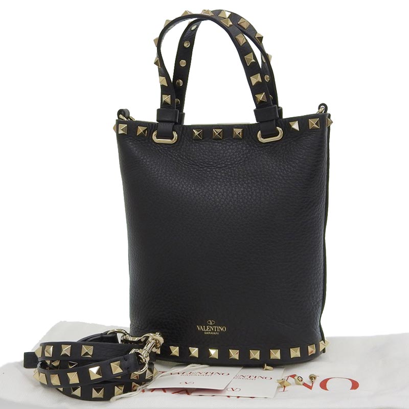 http://ヴァレンティノ%20VALENTINO%20クロスボディポーチ%202WAYバッグ%20ハンドバッグ%20ロックスタッズ%20レザー%20ブラック%20ZW2P0W31VSH%20中古%20OB1790