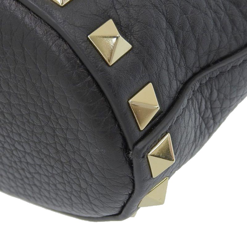 http://ヴァレンティノ%20VALENTINO%20クロスボディポーチ%202WAYバッグ%20ハンドバッグ%20ロックスタッズ%20レザー%20ブラック%20ZW2P0W31VSH%20中古%20OB1790