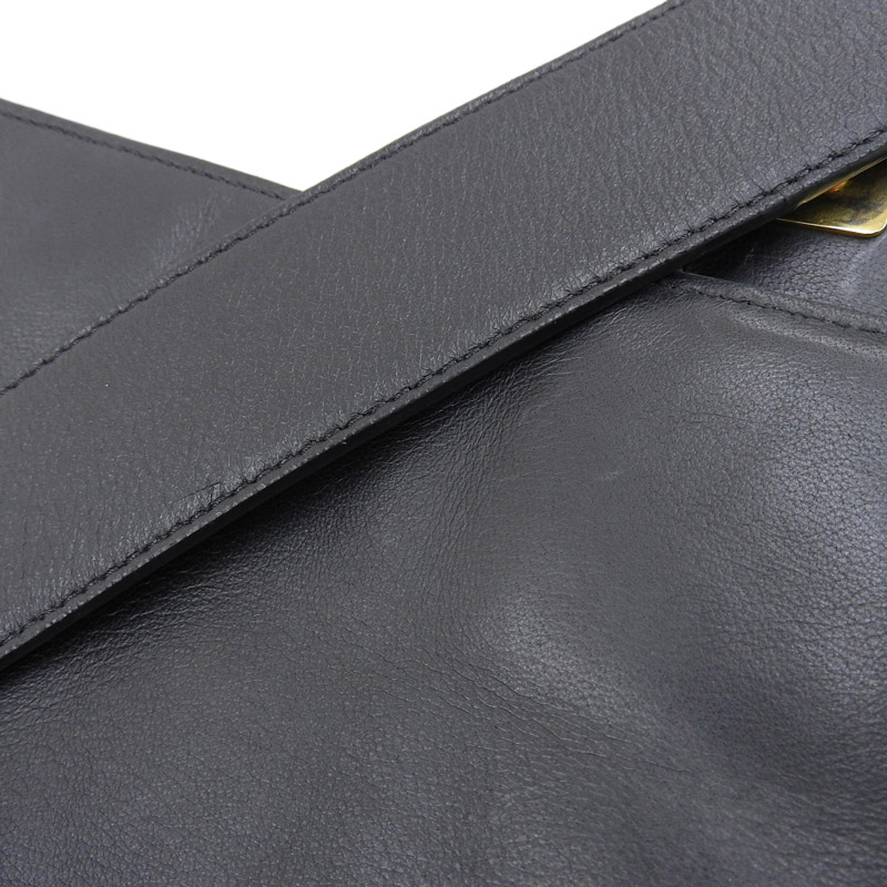 http://フェンディ%20FENDI%20マンマバケット%20ハンドバッグ%20ショルダーバッグ%20レザー%20ブラック%208BR771%20中古%20OB1810