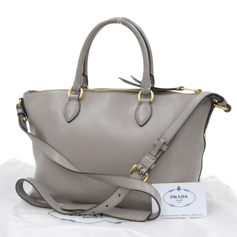 http://プラダ%20PRADA%202WAYバッグ%20ハンドバッグ%20ショルダーバッグ%20レザー%20グレー%201BA104%20中古%20OB1811