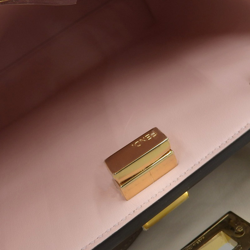 http://フェンディ%20FENDI%20ピーカブーエッセンシャリー%202WAYバッグ%20ハンドバッグ%20ショルダーバッグ%20レザー%20ブラウン%208BN302%20中古%20OB1813