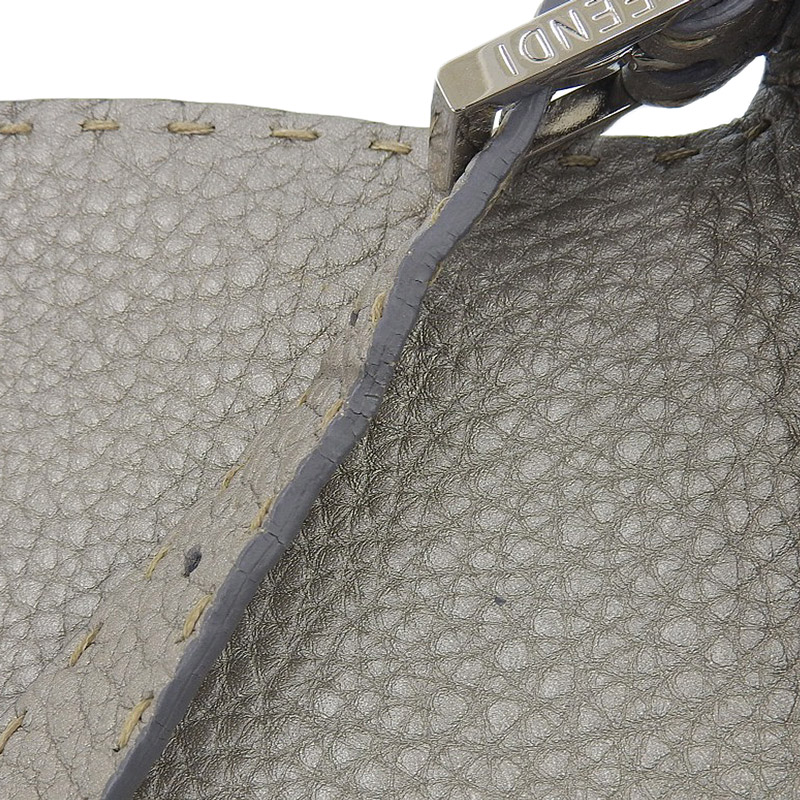 http://フェンディ%20FENDI%20セレリア%20マンマバケット%20ショルダーバッグ%20レザー%20シルバー%208BR101%20中古%20OB1815
