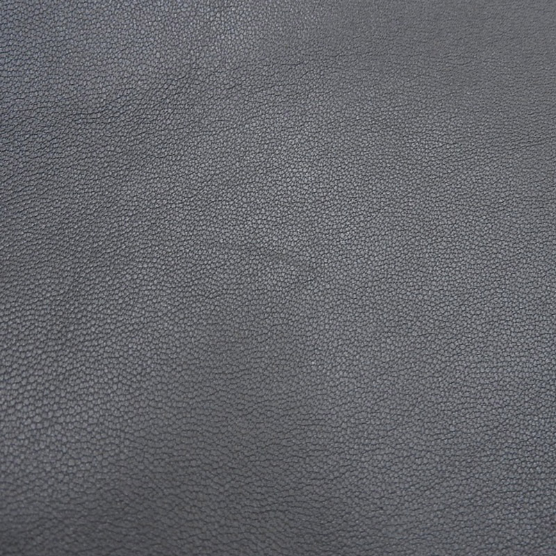 http://セリーヌ%20CELINE%20トリオ%20ショルダーバッグ%20斜め掛けショルダーバッグ%20レザー%20ブラック%20中古%20OB1816