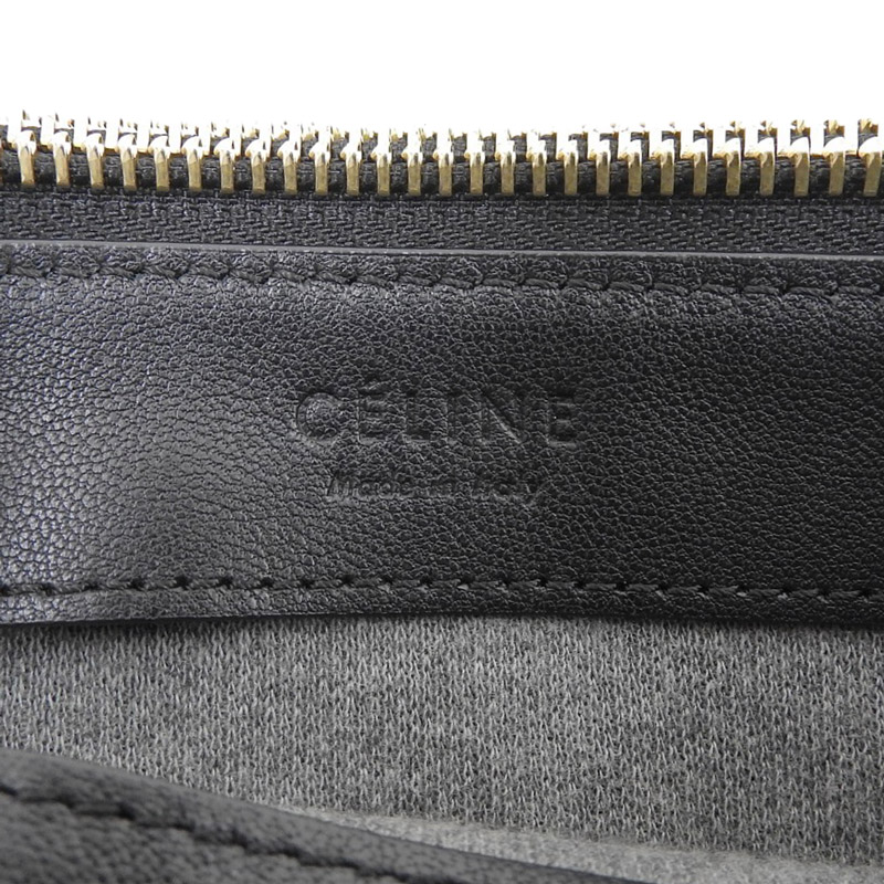 http://セリーヌ%20CELINE%20トリオ%20ショルダーバッグ%20斜め掛けショルダーバッグ%20レザー%20ブラック%20中古%20OB1816