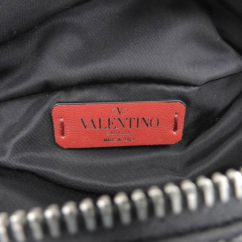 http://ヴァレンティノ%20VALENTINO%20VLTN%202WAYバッグ%20ショルダーバッグ%20ボディバッグ%20ベルトバッグ%20ナイロン%20ブラック%20中古%20OB1818