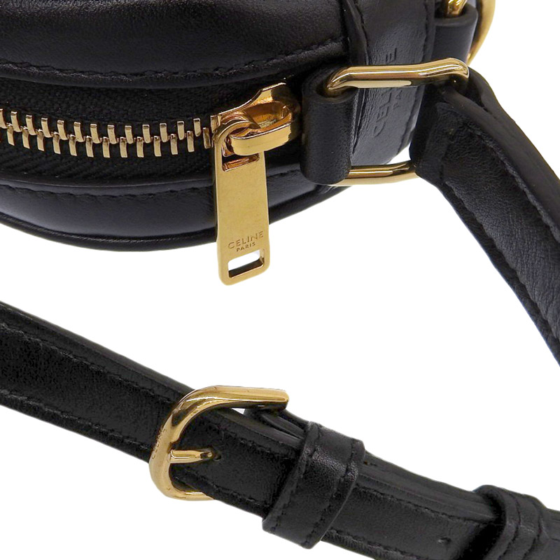 http://セリーヌ%20CELINE%20ショルダーバッグ%20ポシェット%20レザー%20ブラック%20中古%20OB1828