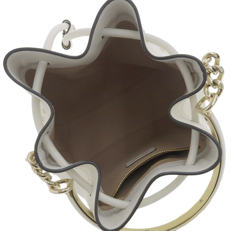 http://ジミーチュウ%20JIMMY%20CHOO%20ボンボン%202WAYバッグ%20バケットバッグ%20スタースタッズ%20レザー%20ホワイト%20中古%20OB1831
