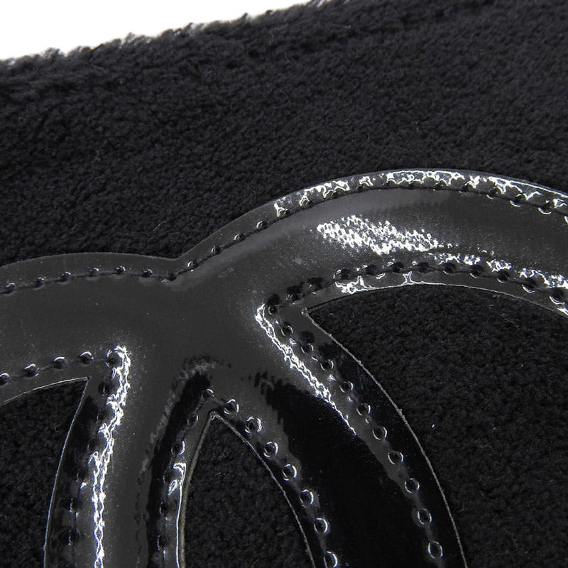 http://シャネル%20CHANEL%20ココマーク%20ショルダーバッグ%20斜め掛けショルダー%20パイル%20ブラック%20中古%20CH0916