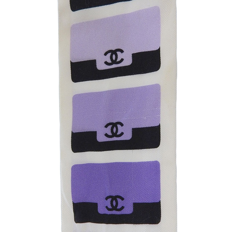 http://シャネル%20CHANEL%20ツイリー%20スカーフ%20ココマーク%20シルク%20ホワイト系%20マルチカラー%20中古%20CH0919