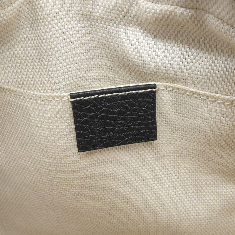 http://グッチ%20GUCCI%20ソーホー%20ショルダーバッグ%20斜め掛けショルダー%20レザー%20ブラック%20308364%20中古%20GU0582