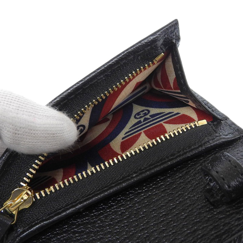 http://グッチ%20GUCCI%20アディダスコラボ%20ショルダーウォレット%20レザー%20ブラック/ホワイト%20702248%20美品%20GU0585