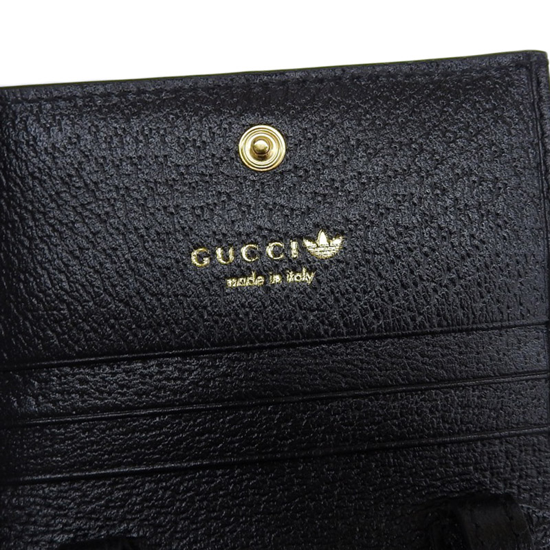 http://グッチ%20GUCCI%20アディダスコラボ%20ショルダーウォレット%20レザー%20ブラック/ホワイト%20702248%20美品%20GU0586
