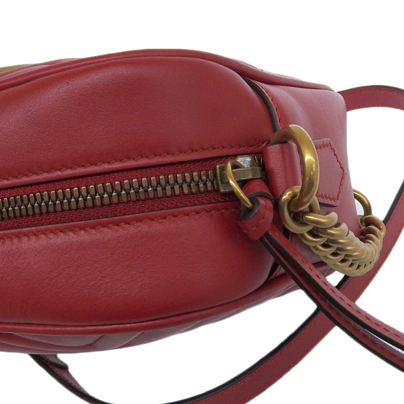 http://グッチ%20GUCCI%20GGマーモント%20キルティングスモールショルダー%20ショルダーバッグ%20レザー%20レッド%20447632%20中古%20GU0587