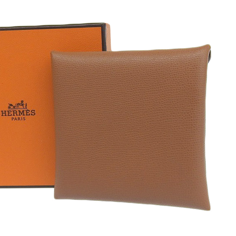 http://エルメス%20HERMES%20バスティア%20コインケース%20エプソン%20ゴールド%20C刻印%202018年%20中古%20HE0933