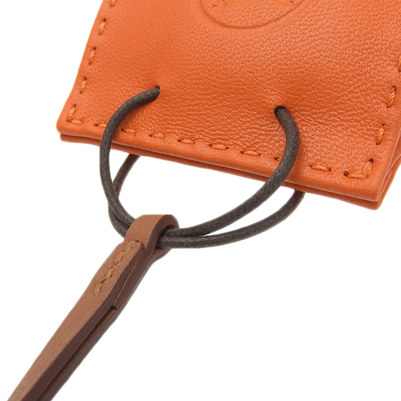 http://エルメス%20HERMES%20サック・オランジュ%20バッグチャーム%20オレンジ%20Y刻印%202020年%20美品%20HE0940