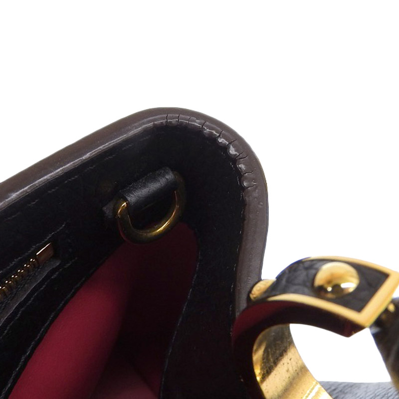http://ルイヴィトン%20LOUIS%20VUITTON%20カプシーヌMM%202WAYバッグ%20ハンドバッグ%20ショルダーバッグ%20トリヨン%20ノワール%20M42259%20中古%20LV1547