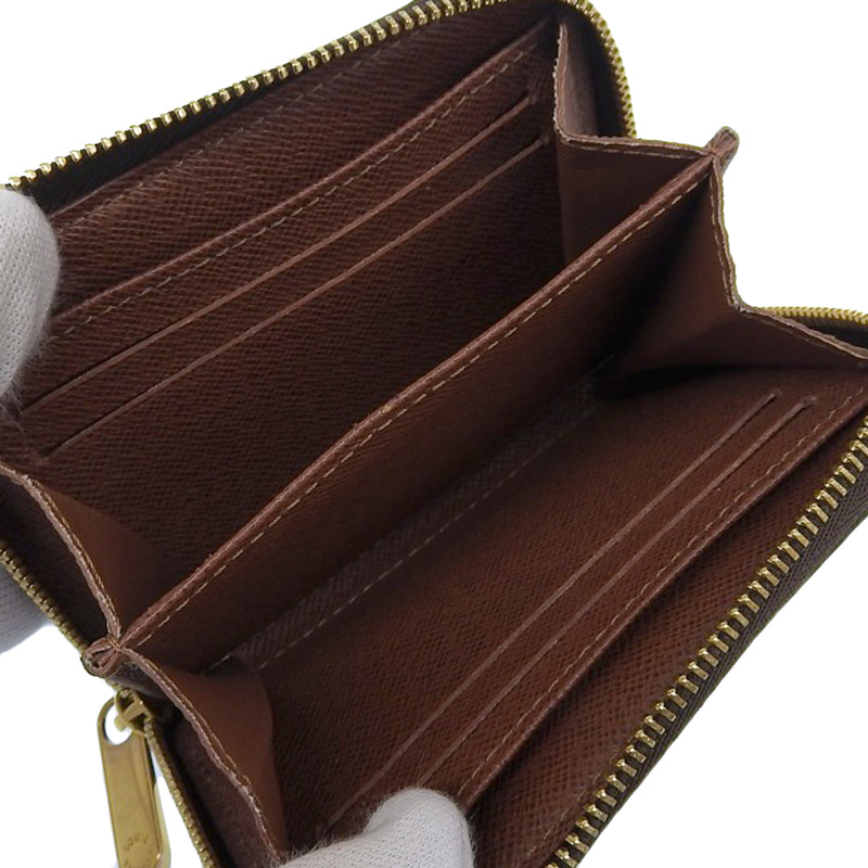 http://ルイヴィトン%20LOUIS%20VUITTON%20モノグラム%20ジッピー・コインパース%20コインケース%20コンパクトウォレット%20小銭入れ%20M60067%20中古%20LV1562